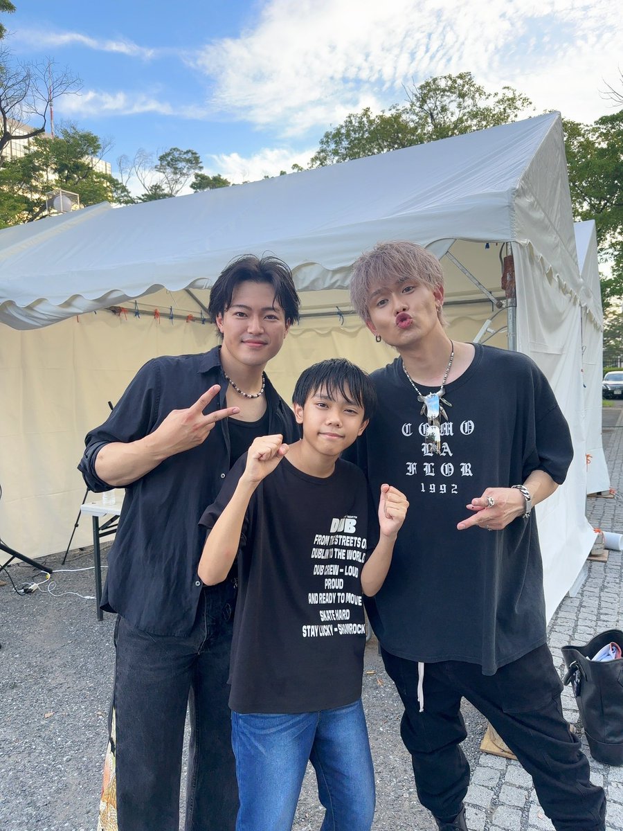 yuta_nakamura_'s tweet photo. MUSIC LIVERS 主催

中村悠太ソロフリーライブ！
1部、2部共に暑い中お越し頂きありがとうございました😊

現役歌王な仲間達にも会えて嬉しかった✨

#現役歌王JAPAN 
#中村悠太　
#川合結人　@5FY7eN1Xmc51747 
#遠藤清一郎 
#二見颯一 https://t.co/VGGooX7jTh