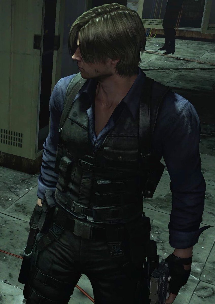 adaesm's tweet photo. One of my favourite Leon’s outfit https://t.co/qFV63NuhMT