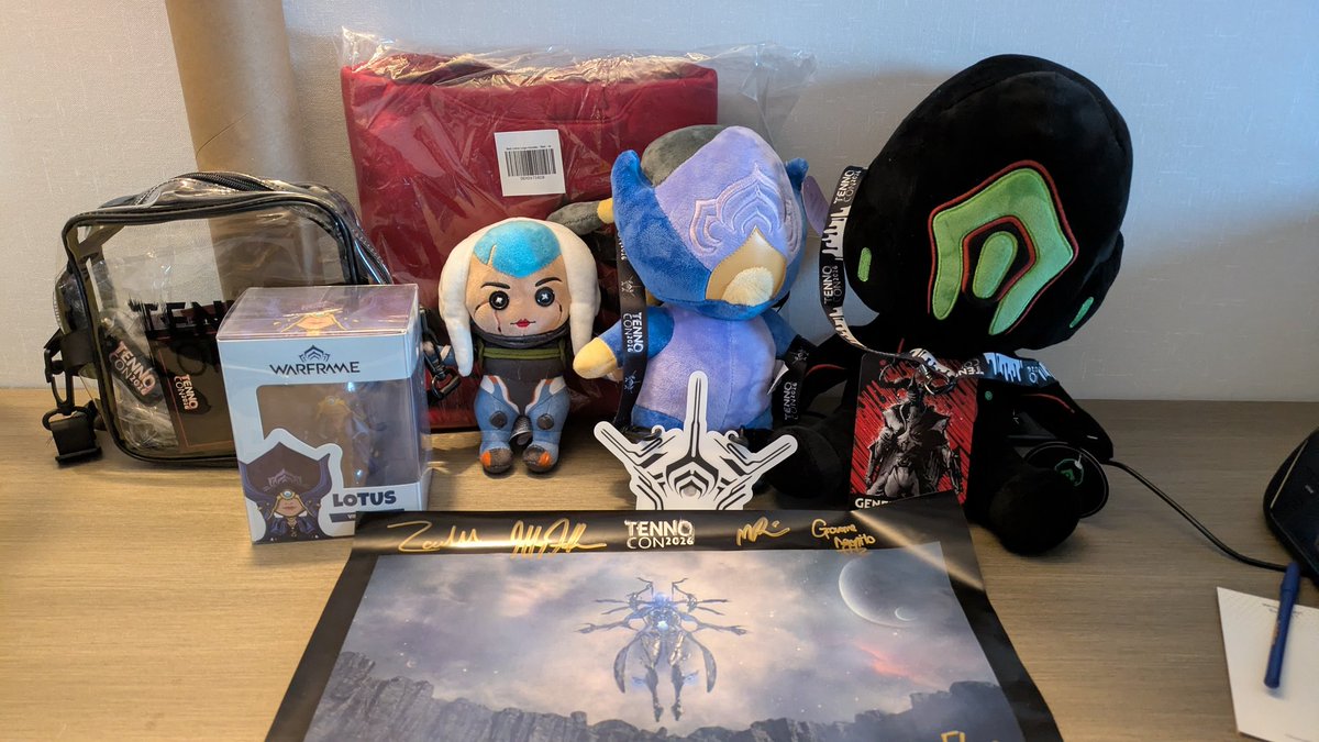 NotAmazingGC's tweet photo. Merch haul for #tennocon
Might buy more today we will see lol https://t.co/JSP6hQSNno