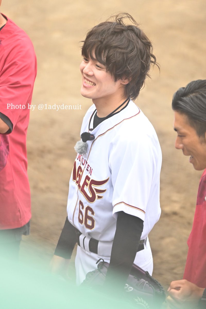 1adydenuit's tweet photo. #室龍太 さんがファーストピッチを務めていらっしゃいました。
お顔が綺麗すぎてびっくり。
わたしは芸能関係本当に疎いんですが、調べたらSTARTOの方なんですね！ https://t.co/CuXa9G2EnI