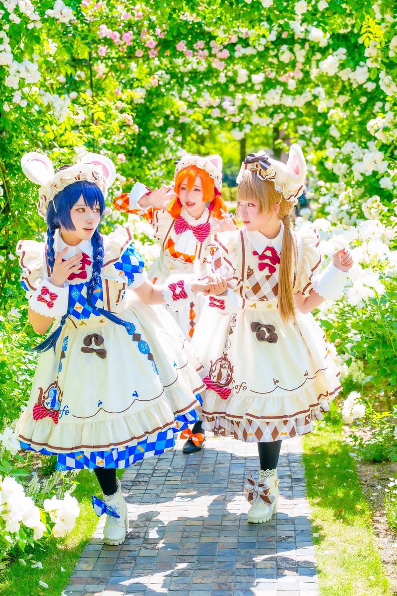 hi_yo_0724's tweet photo. ⚠︎Cosplay

μ's/ メイド・イン・ワンダーランド

🐱まてまて〜！

高坂穂乃果▶︎なの
園田海未▶︎@kosfukuoka 
南ことり▶︎@meui_0923 
Photo/@miz_photo0522 

#みずらいぶ_μsｶﾞﾌｼｷﾞﾉｸﾆﾆｷﾁｬｯﾀﾉｫ260517 https://t.co/Gg82wDBaXs