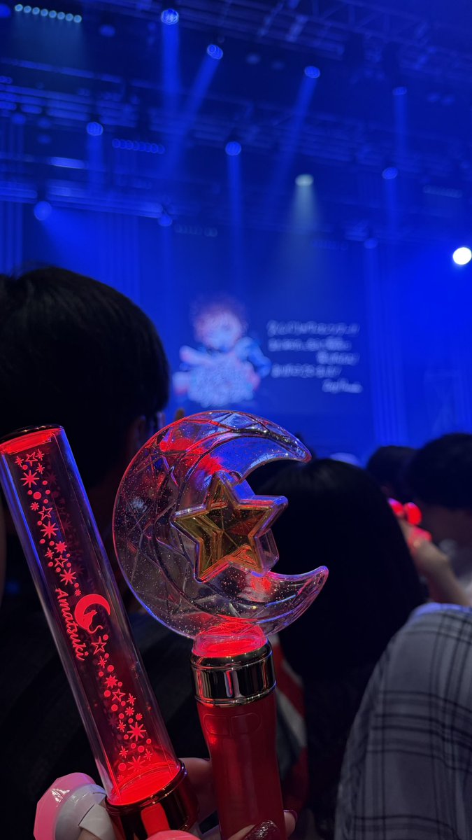maple_moon_630's tweet photo. ずっとライブで聴きたかった曲が聴けて涙止まりませんでした、、
天月さんの綺麗なお顔と歌と表現をたっぷりと楽しむことができてしあわせです🫶🏻
ツアー頑張ってください✊🏻❤️‍🔥

 #天月さん
 #天月ZeppTour2026 https://t.co/2kBN3z2wiE