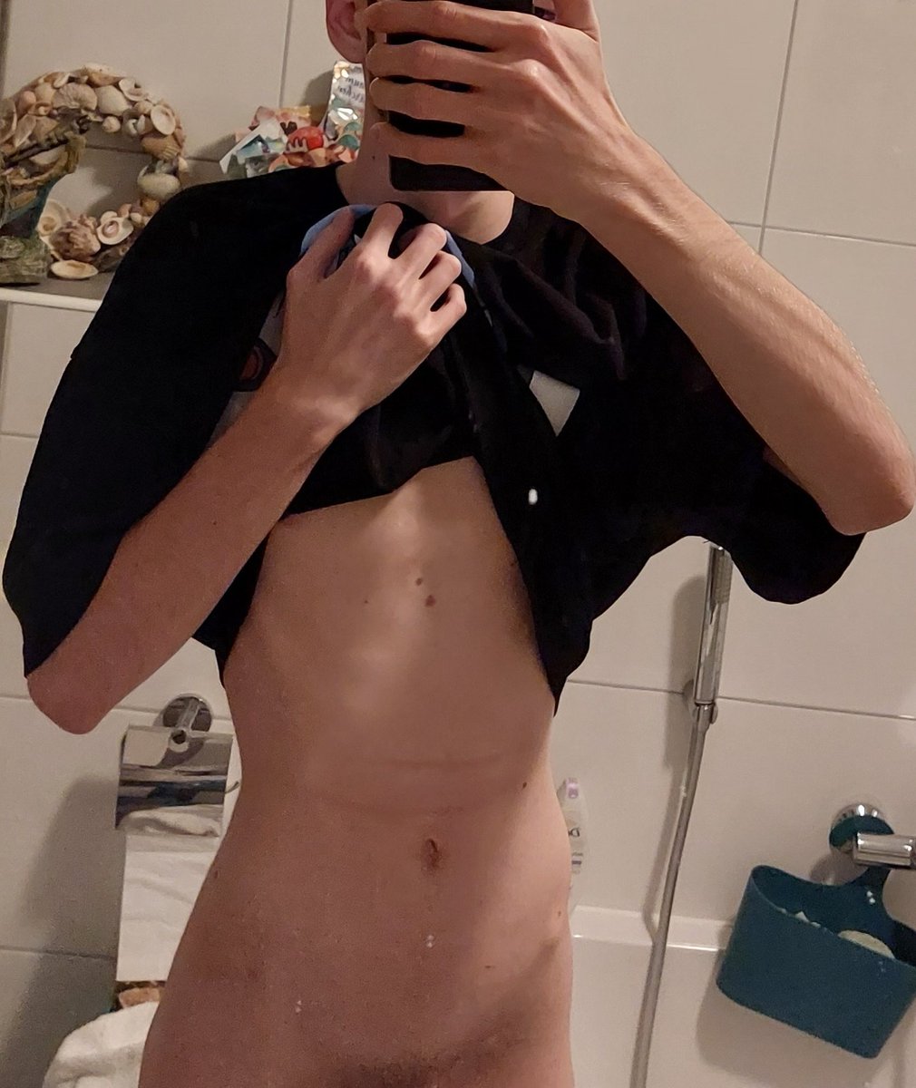 420Pogu's tweet photo. wanna show off my morning cock 😮‍💨👀 like or send me a dm  

Girls or femboys are more then welcome to text me anyways 🫦

#cockrate #rateme #dickrate #bbc #bwc #nsfwtwt #fypシ゚viral #wankchat #goon #gooner #goonette #horny #bigdick #nudes #mommy #shemale https://t.co/ToDUX2sD85