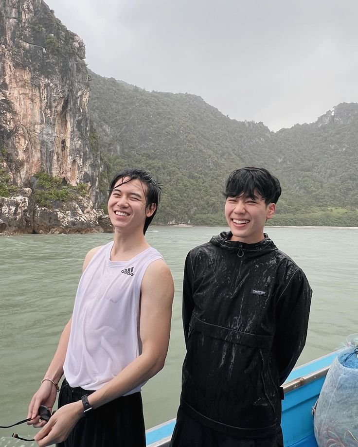sai_xways_'s tweet photo. ตอนคบ                      ตอนเลิก https://t.co/EomBFgdwmQ