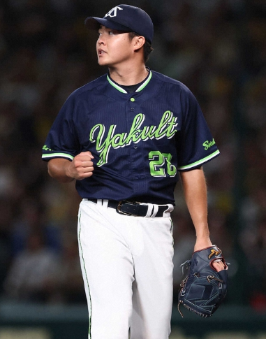 yakulpon's tweet photo. ヤクルト・松本健吾　7回3安打1失点　「中村さんに感謝」　1カ月半ぶり白星ならずも粘投(スポニチアネックス)

無四球でまとめ「一発を打たれてしまいましたが粘り強く投げれました」と振り返り、捕手の中村にも感謝。「中村さんに引っ張ってもらい7回まで投げることができました。」と話した。
https://t.co/rBrRet78YY