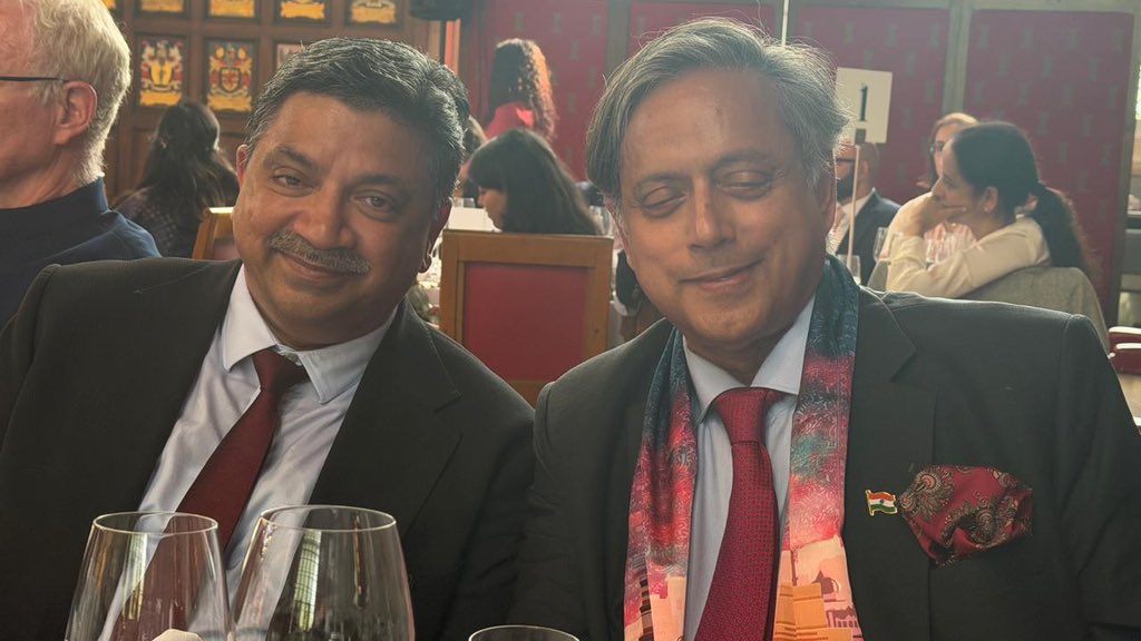ShashiTharoor's tweet photo. The issues raised were stimulating and the questions from the students thought-provoking. It was a memorable evening https://t.co/0t2VUwCaSN
