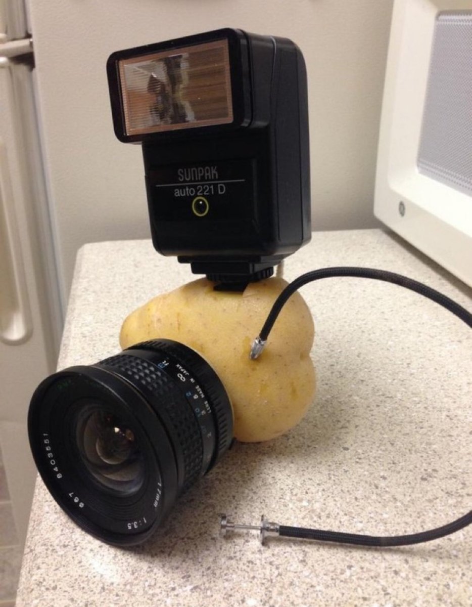 therealeriksen's tweet photo. @DrEliDavid The official ufo camera... https://t.co/FoGVmi1Z6D