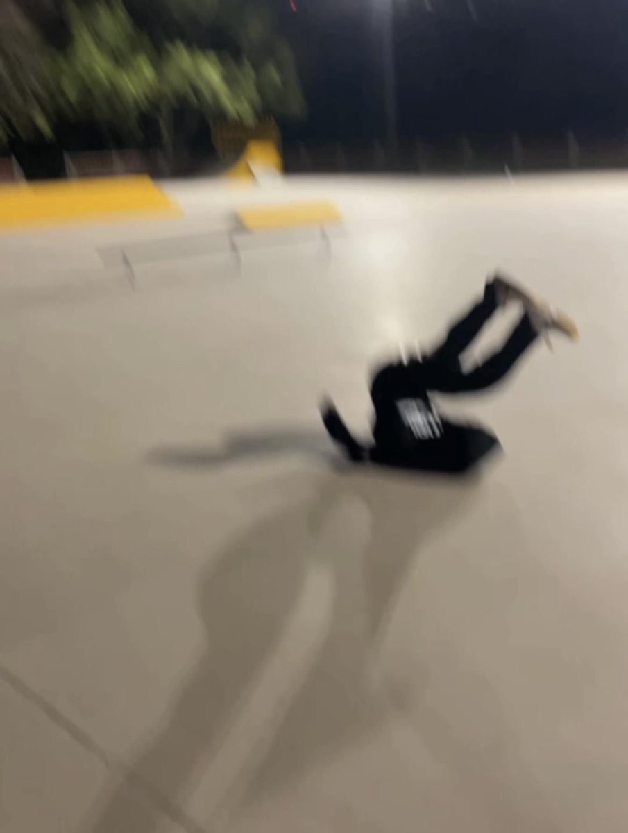 leedh3only's tweet photo. 네 눈이 거슬리고 싶어........... https://t.co/dBSRNQ615D