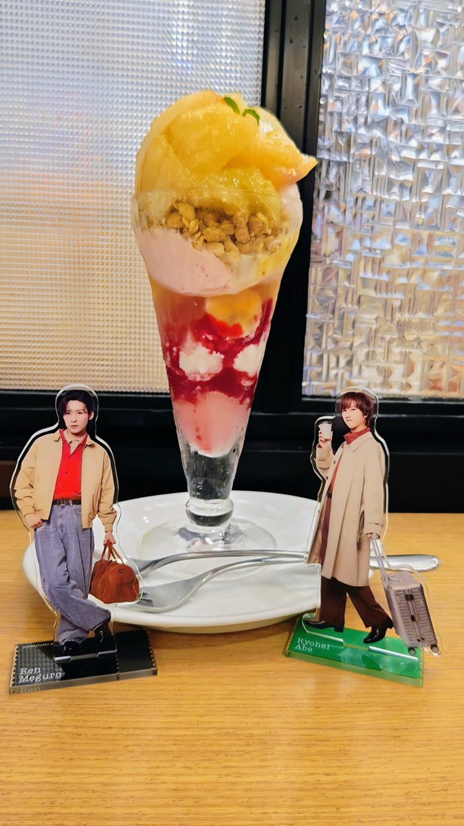 yu1chaska's tweet photo. 早速、購入したアクスタを使って撮ってみました📸 https://t.co/Yz37a5Vz8Q