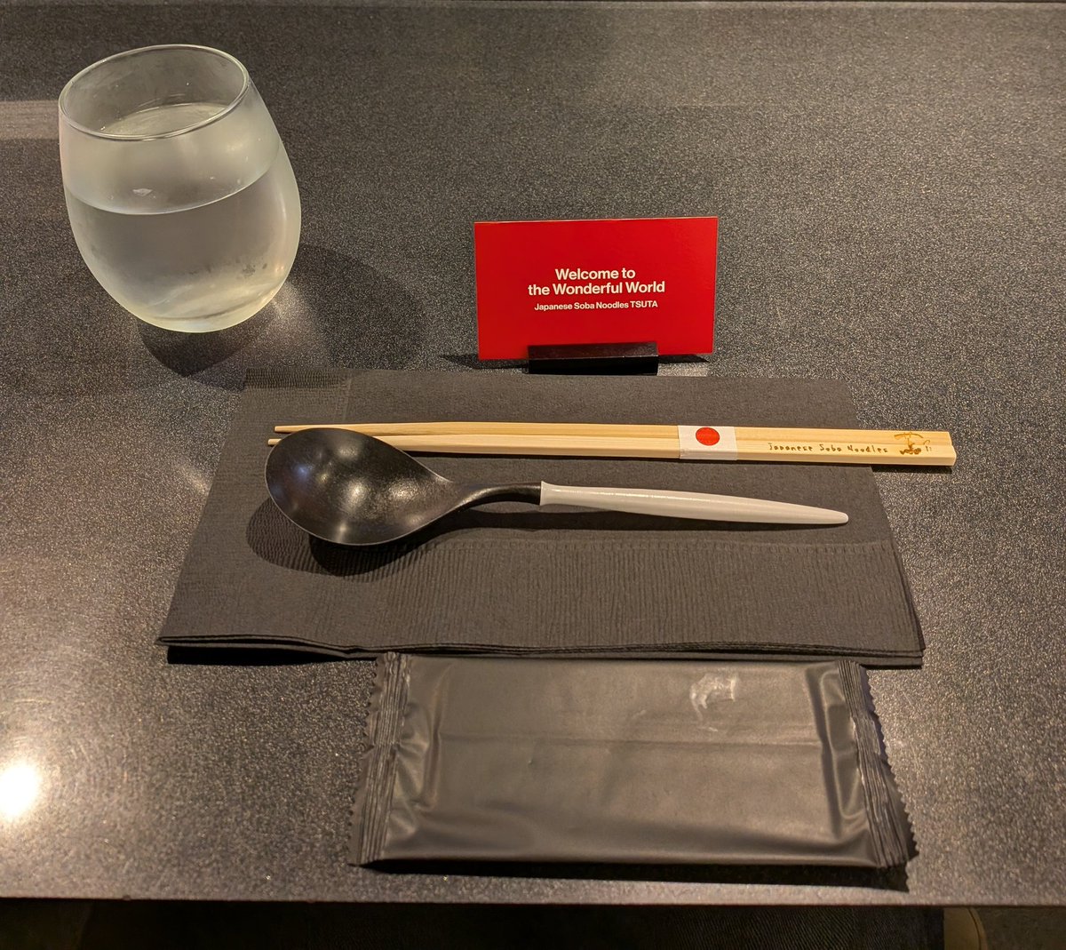 uOcPYvIJmy90866's tweet photo. 【Japanese  Soba  Noodles  蔦】
代々木上原
・特製フォアグラトリュフ雲呑
醤油  Soba
店内は、落ち着いた素敵な空間で接客も素晴らしい！
ラーメンと特製皿は
華やかで美しく、気持ちが高揚し
食べていく順番は自然と引っ張られていきます！
コース料理の様で、普段と違い格別で最高でした✨️ https://t.co/UyQmnjtzvG