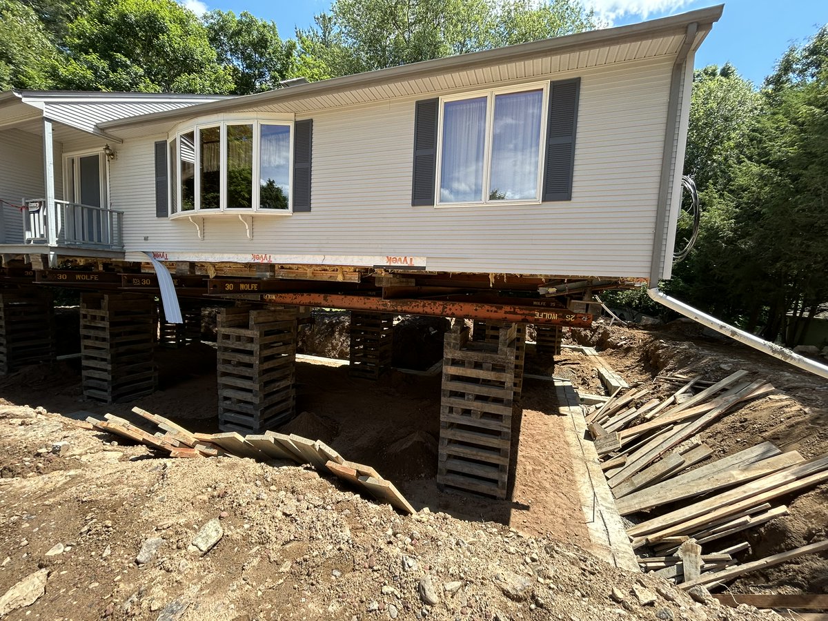 CRCOG1's tweet photo. A crumbling foundation can shake more than a home. It can shake a family's peace of mind. We're excited to celebrate the first homeowner approved through our Gap Foundation Funding program. This home is getting a BIG lift!
#CRCOGWhy #CrumblingFoundations
@RepJoeCourtney https://t.co/4IkceHFQro