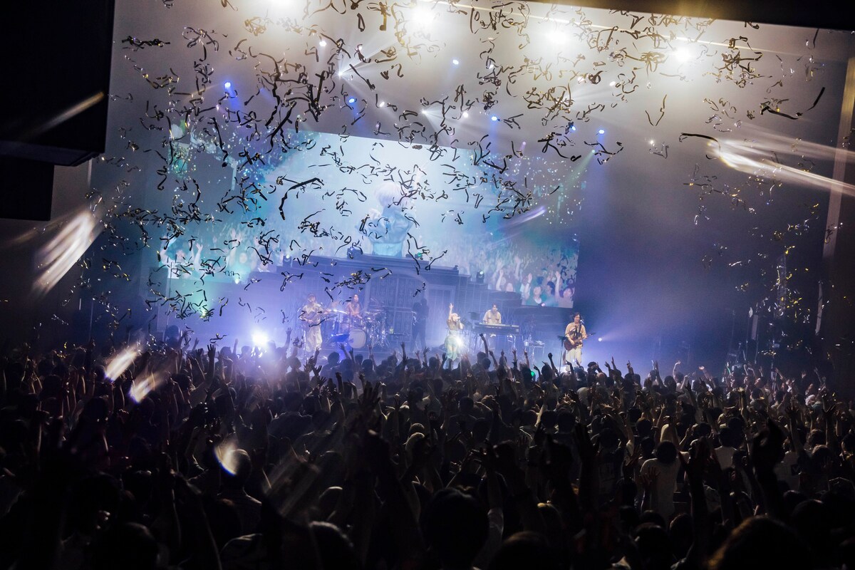 natalie_mu's tweet photo. 【ライブレポート】
Reol、因縁の渋公でリベンジ果たす🔥

“観たかった景色”を作り出した
満員御礼「美辞学」ツアー国内ファイナル

🔽詳細・セトリ・写真（10枚）
https://t.co/Gwnps4aiIH

#Reol https://t.co/CQRFUv6eEG