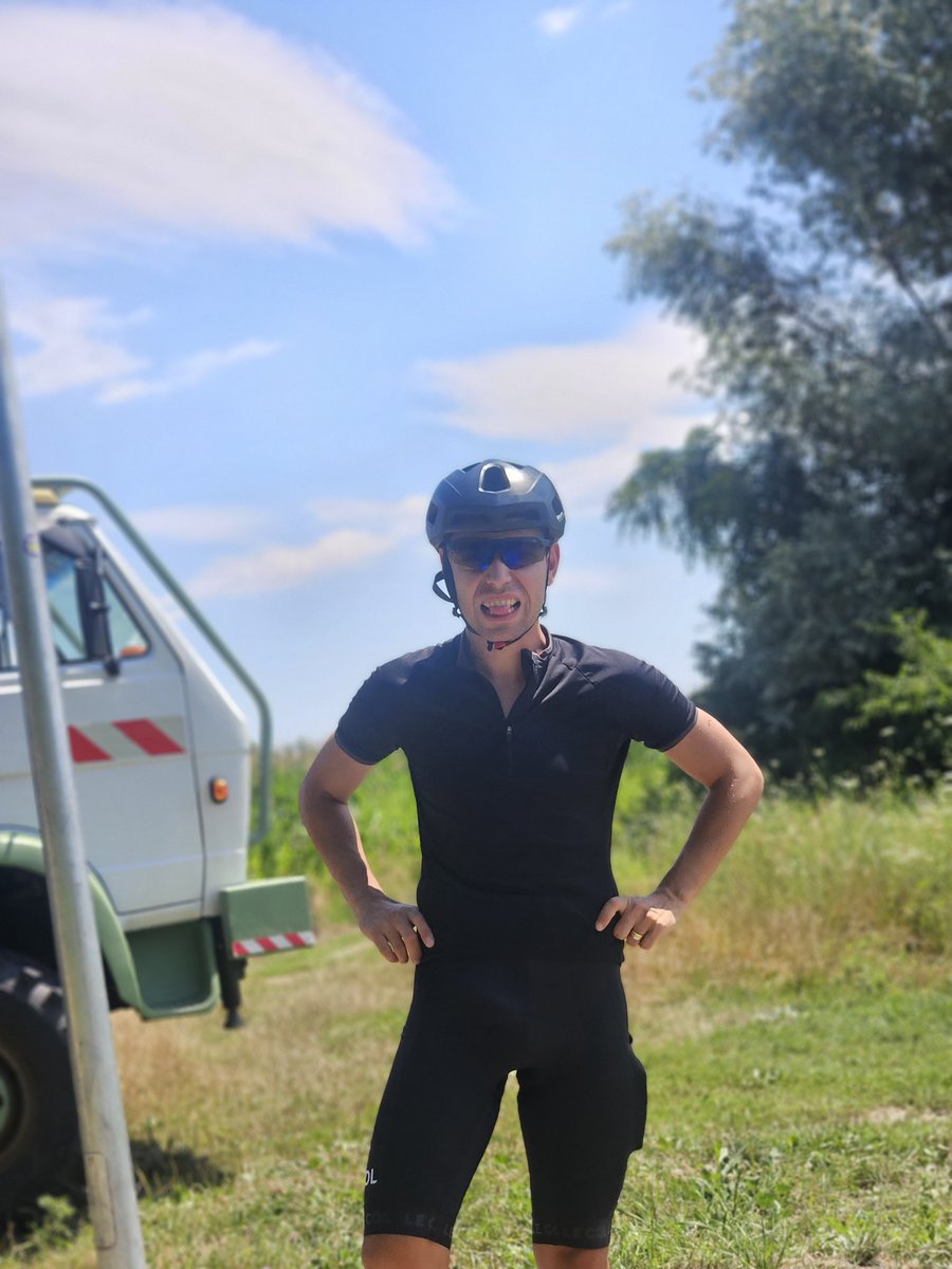 BenieM22's tweet photo. #benimihai #cyclingfun #nature #summer  #gay #queer #lycra https://t.co/7EUCMTfJzK