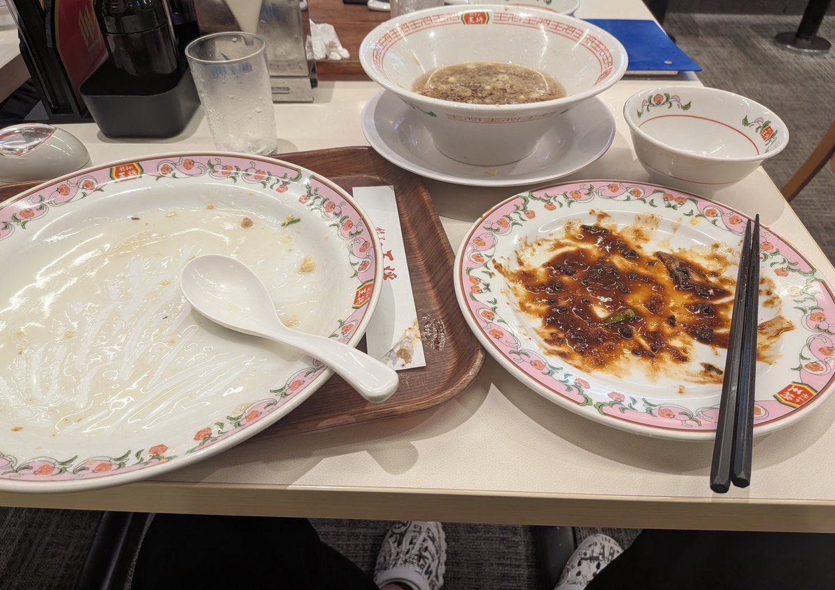 berufegoooru's tweet photo. 天津飯、ラーメン、ホルモン炒め、
玉子スープを食べました
美味しかったです https://t.co/g99L7o6Dy6