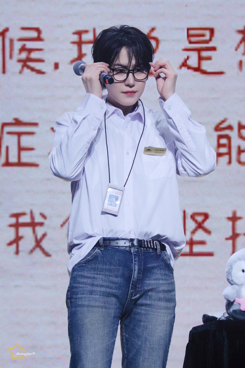 wishingstar4kyu's tweet photo. 260705 Hotel 203 in SHANGHAI HQ
Part 1-2
안경규 🥰

#규현 #KYUHYUN #圭贤
#규현아_사랑해 https://t.co/i3ZAcLBSVi