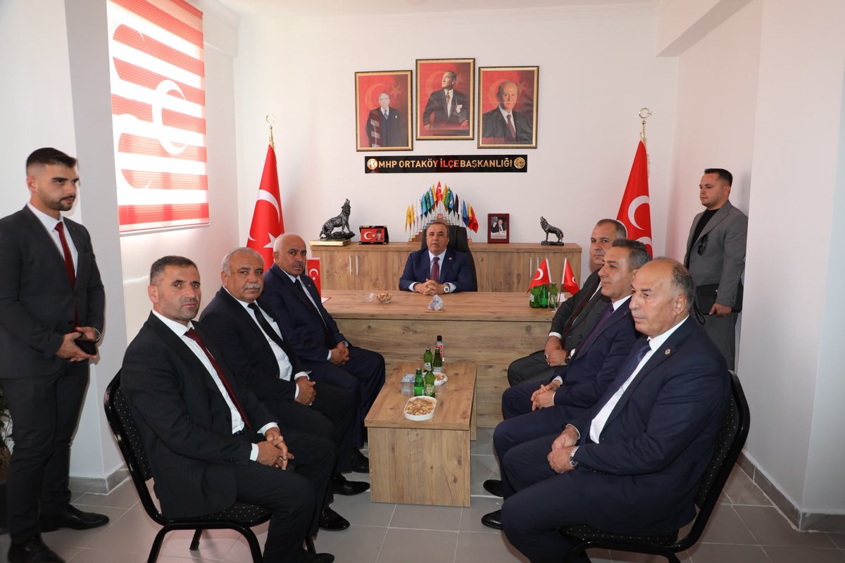 dalyan_abdullah's tweet photo. MHP Ortaköy İlçe Başkanlığımızın yeni hizmet binasının açılışını; Genel Sekreter Yardımcımız ve Çorum Milletvekilimiz Sayın Vahit Kayrıcı, MHP Çorum İl Başkanımız Sayın Mehmet İhsan Çıplak, Ülkü Ocakları Çorum İl Başkanımız Sayın Abdullah Dalyan, Alaca, Dodurga, Osmancık ve Sungurlu Belediye Başkanlarımız, mhp İlçe Başkanlarımız, İl Genel Meclisi Üyelerimiz, belediye başkan yardımcılarımız, belediye meclis üyelerimiz, delegelerimiz, üyelerimiz ve teşkilatımıza gönül vermiş kıymetli Ortaköylü hemşehrilerimizin yoğun katılımlarıyla büyük bir coşku, birlik ve beraberlik ruhu içerisinde gerçekleştirdik.

Yeni hizmet binamızın teşkilatımıza, Ortaköy'ümüze ve davamıza hayırlı olmasını temenni ediyor; bu anlamlı günde bizlerle olan tüm dava arkadaşlarımıza ve kıymetli hemşehrilerimize teşekkür ediyoruz.