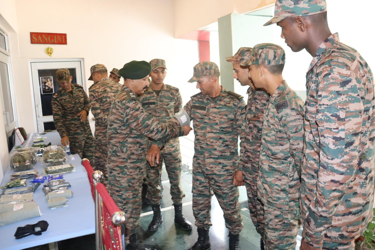 dgafms_mod's tweet photo. The Yodha Rakshak Combat Casualty Care (YRCCC) module equipped over 250 troops deployed in the forward areas of Pithoragarh with critical battlefield lifesaving skills through intensive hands-on training integrated with sub-unit battle drills and realistic combat scenarios. Conducted by 161 #MilitaryHospital and the Field Hospital under the guidance of MG(Med), Uttar Bharat Area, the initiative reinforces the principle that every soldier is a potential lifesaver, enhancing battlefield survivability, operational readiness, and the ability to save lives during the golden hour. 

@adgpi
@indiannavy
@IAF_MCC 
@HQ_IDS_India 
@SpokespersonMoD
@suryacommand  
@PIB_India
@UBArea_IA

#DGAFMS
#AMC