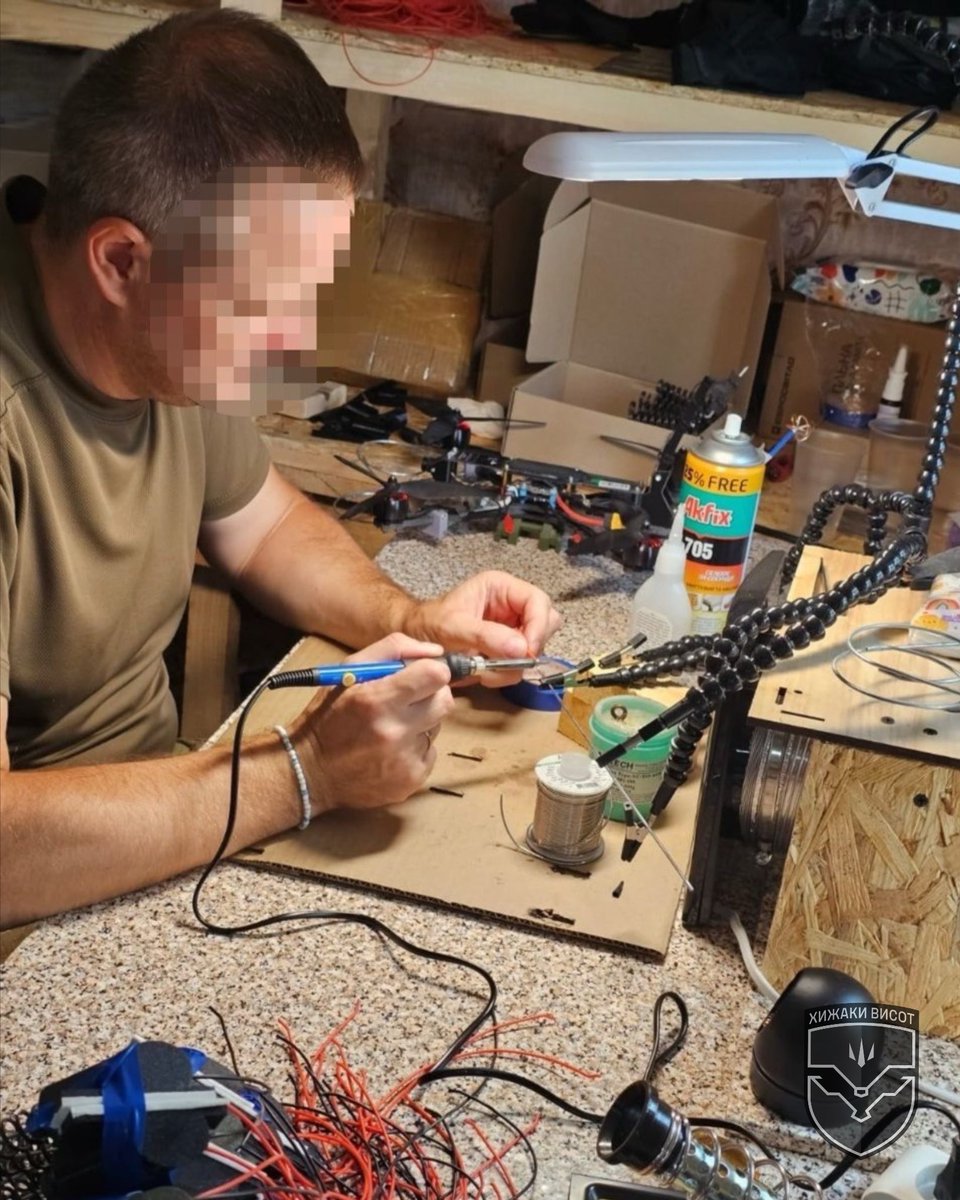 AngelsFrontUA's tweet photo. Behind every successful combat sortie of the #KhyzhakyVysot battalion of the #59th_Brigade 🇺🇦 is not only the skill of its drone crews, but also the workshop team that keeps every drone mission-ready.
Today, the battalion urgently needs portable power stations so the workshop can operate autonomously even in difficult conditions.

🎯 Goal: €1,525
✅ Raised: €870
💙 Still needed: €655

Your donation helps keep the battalion’s drone crews effective on the Pokrovsk front 🇺🇦

PayPal: angelsoffront@gmail.com (for portable power stations)
https://t.co/EIusRlch4z

https://t.co/gdoArCgkYW
https://t.co/4doHkxNewN