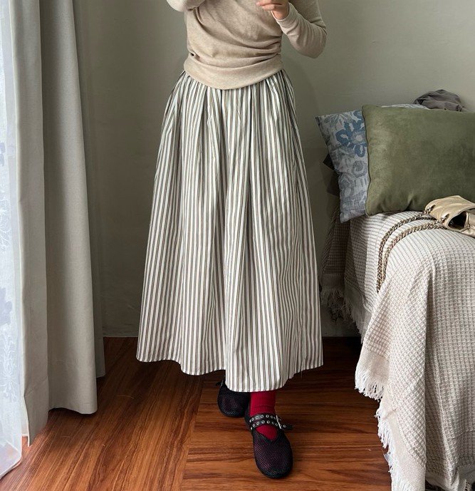 deseeea's tweet photo. rok salur yang bikin outfit keliatan clean tanpa effort 🤍 https://t.co/tkxfsLL800