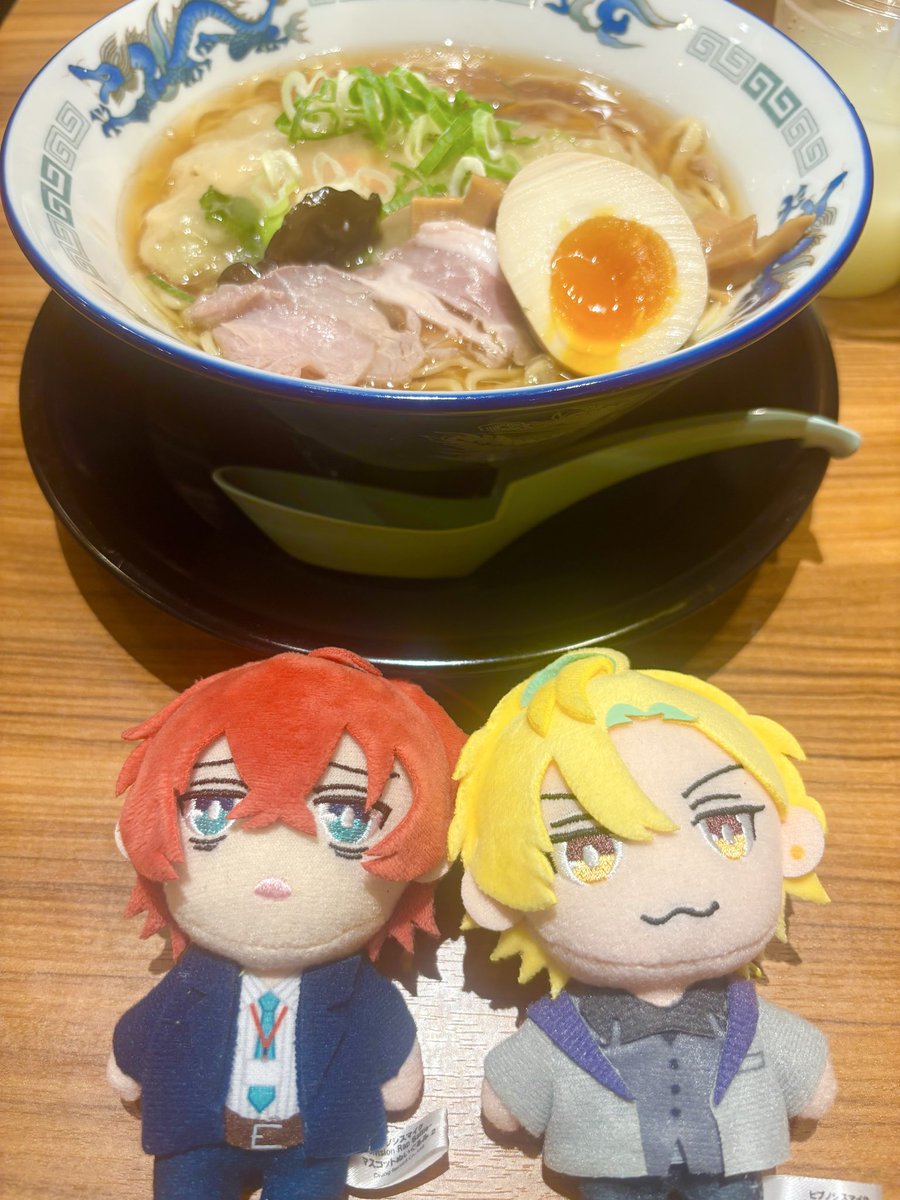 Uoxo_moon's tweet photo. みんな推しが引けたハッピーなラーメン梯子になりました✨
アラタさんは本日遂に籍を入れました、立ち会えて良かった〜😸✨ https://t.co/bAhCb8glg9