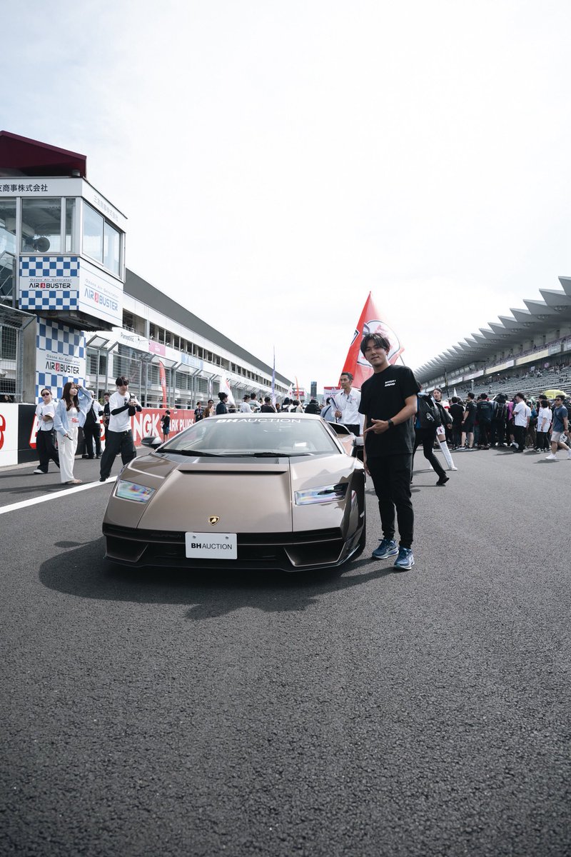 Lamborghini Countach LPI 800-4 カウンタック50周年を記念とした112台