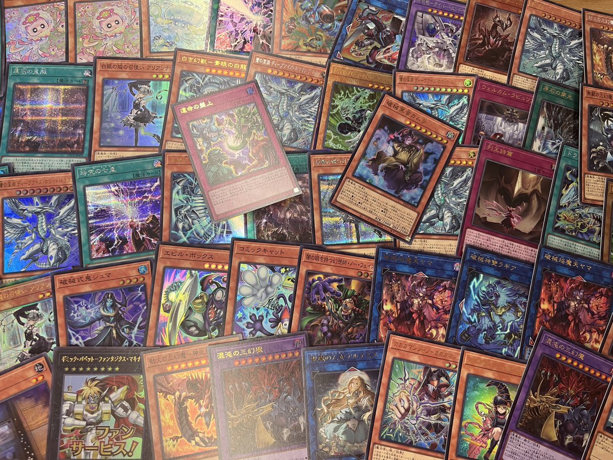 遊戯王 ストレージ沢山ご用意しております✨ 汎用カードから懐かしい