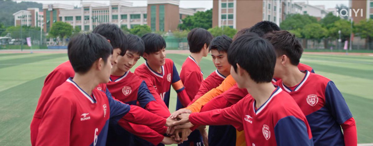 yoaswobii's tweet photo. he's too shy to make the first move, so fu xinshu did. actually i was screaming from the top of my lungs when im watching this 😭😭😩 chengye seemed shoked... https://t.co/8J4P96aXSZ