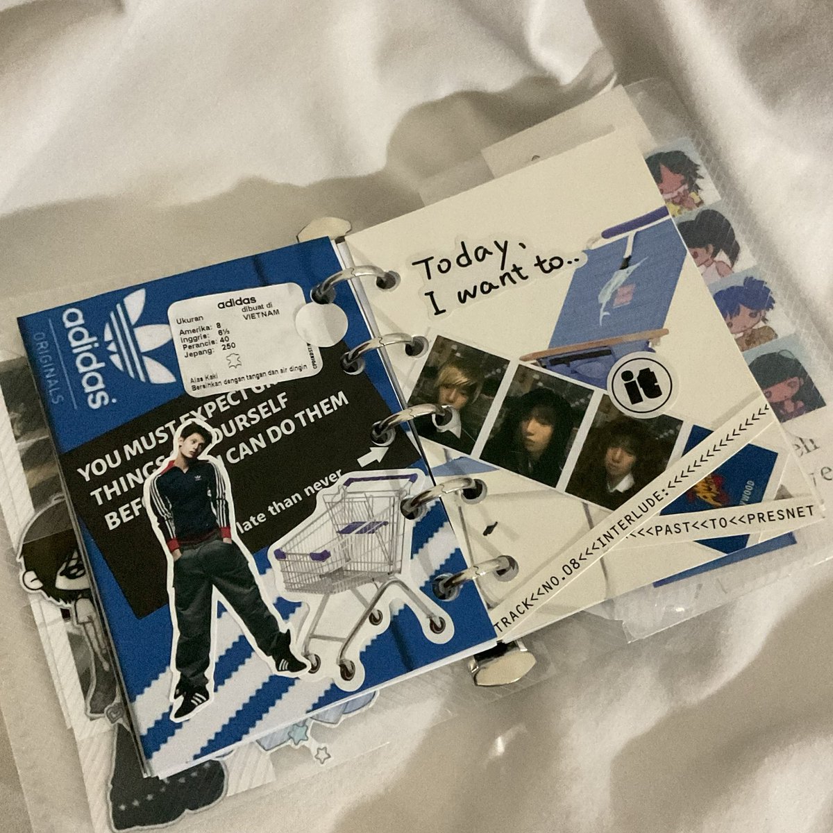 1hour_ofsleep's tweet photo. Mau post disini krn hobi aku skrg scrapbooking <3 https://t.co/mq0W2VXT7d
