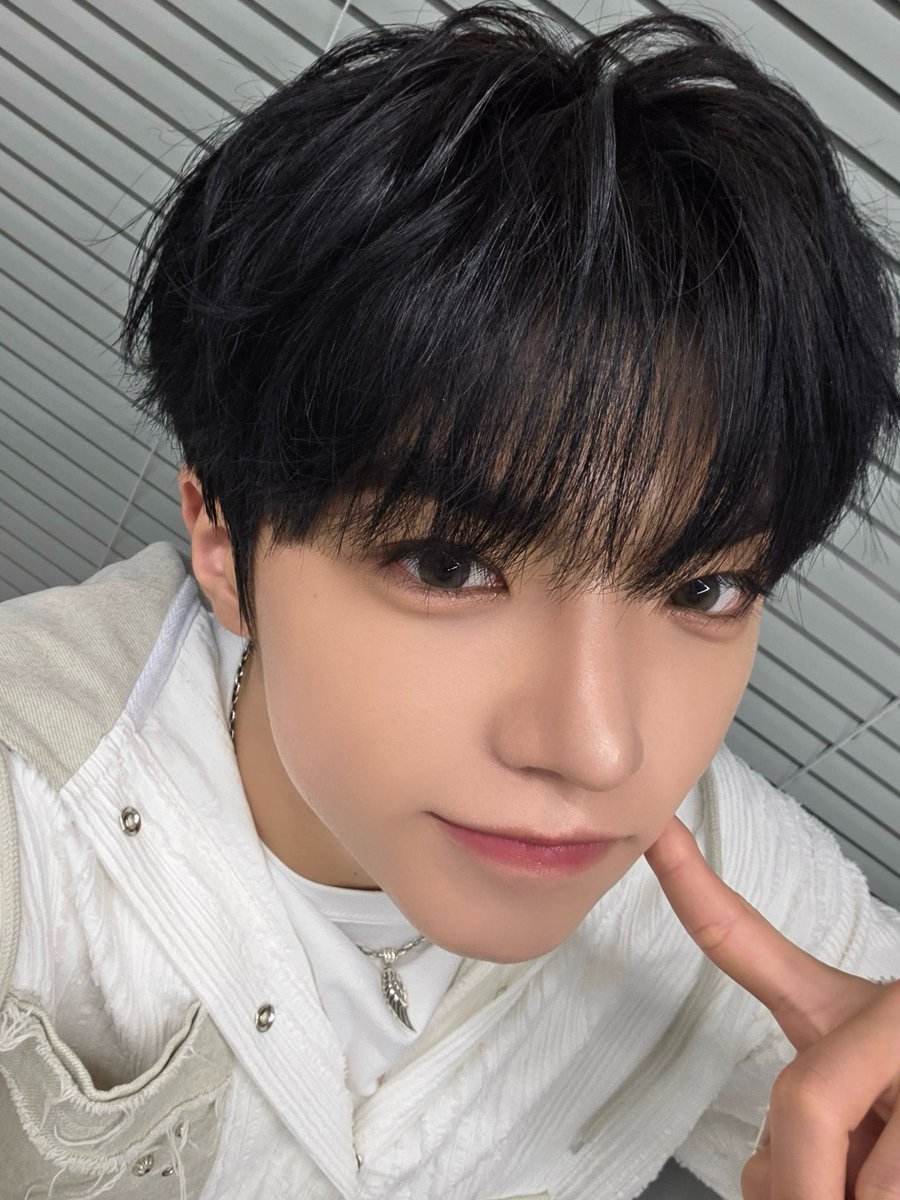 at_ALL_H_OURS's tweet photo. [#온]
🤍🐥🤍

#ALL_H_OURS #올아워즈
#ON_N #온 https://t.co/uJsjTfB4GM