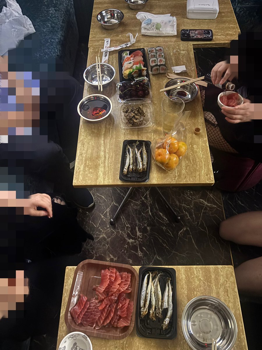 BAR1996691's tweet photo. 皆んなで、
お魚＆お寿司パーティー🍣🐟🌟 https://t.co/9cgyDY6kyP