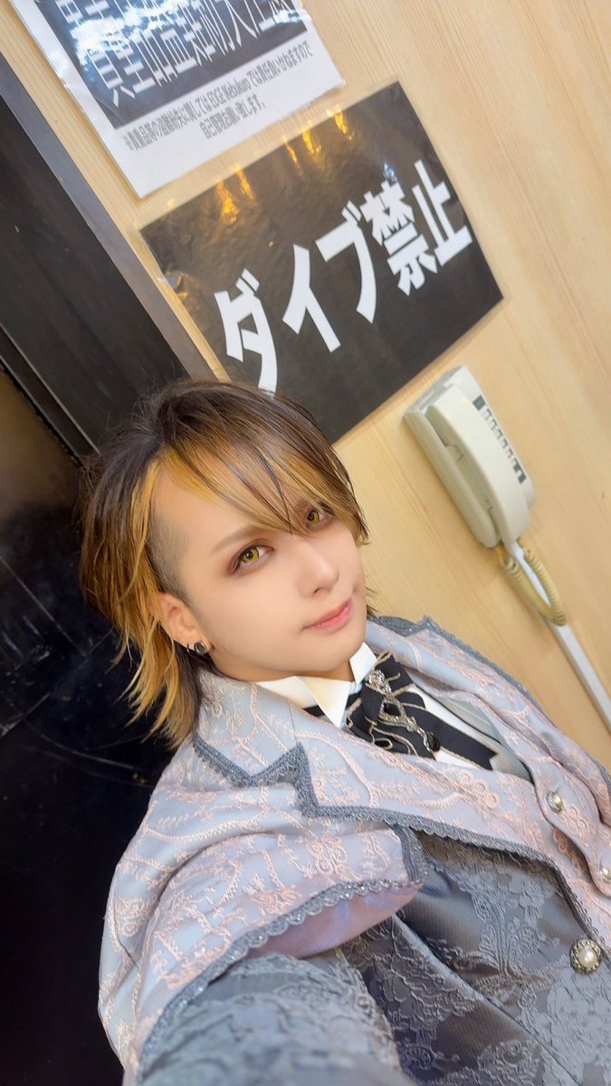 chobi8_bass's tweet photo. 本日はDIVで池袋でした
ちょー楽しかったねぇ

新曲初披露でしたな
良かったでそ？✨

そして
明日は名古屋でhttps://t.co/zmrFs60sMHですっっ！！！
がんばるどぉ！💪(🐰д´)ノ https://t.co/jDTScEpIZl