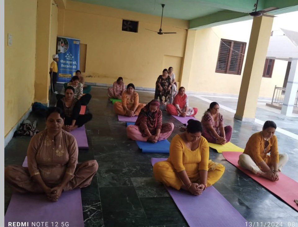 NiSha3305's tweet photo. #cmdy
#cmdiyogshala
#fatehgarhsahib
#yogainspiration
#governmentofpunjab https://t.co/46n5M9Jeht