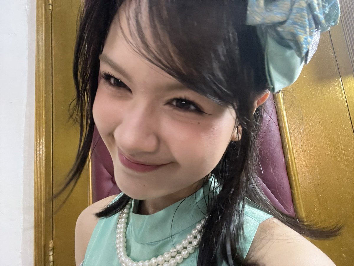 Nachia_JKT48's tweet photo. thankk uuuu TWT tudeiiii yaaaaa 🤑 https://t.co/2VuYqwyCWr