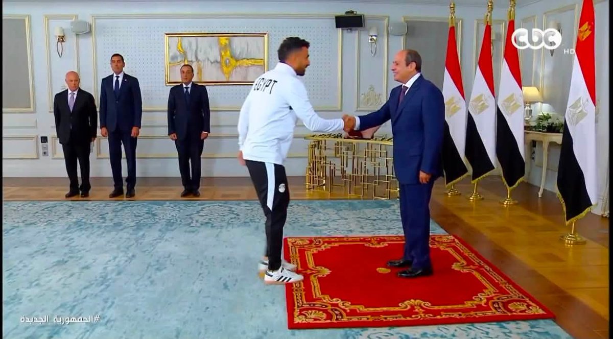 yehia5yehia's tweet photo. الرئيس السيسي يكرم أبطال المنتخب المصري في العلمين الجديدة بعد أدائهم التاريخي بكأس العالم 🇪🇬❤️ https://t.co/eVVavRMX9P