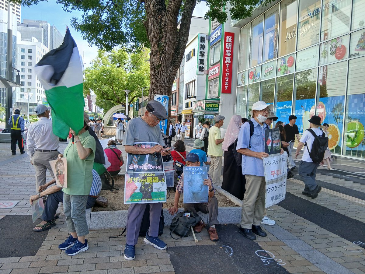 kobekodo's tweet photo. #FreeGaza
#FreeParestain
「戦争してるところで言え」
「ここで言うな！イスラエルに言え」と日本人の男性
高市首相も沖縄の慰霊祭で同じような事を言っていましたね
戦争は始まってから言っても遅い
だから今訴えよう、考えよう！ https://t.co/LeAP8iyn9v