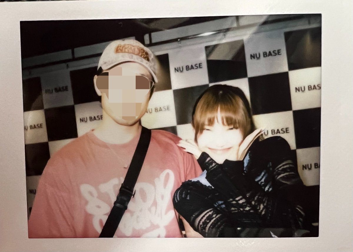 wackeeer's tweet photo. 1部特典会
まほちゃんの笑顔が良すぎる

#ExWHYZ大阪 https://t.co/T6E0CWs1fg