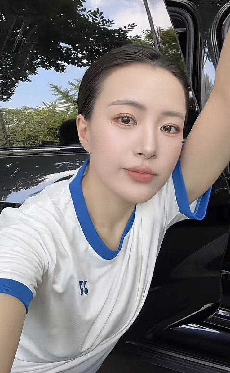 wangjie27's tweet photo. Summer and ice cream are the best partners.😋 https://t.co/MgzyepUJze