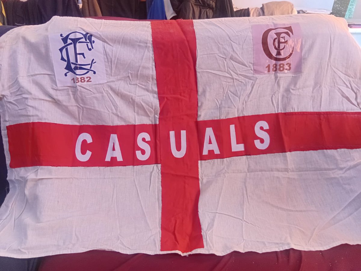 FeAlvinegra_'s tweet photo. Minha bandeira do Corinthian Casuals já está no jeito pro jogo da  Inglaterra https://t.co/py9t8Ys9ke
