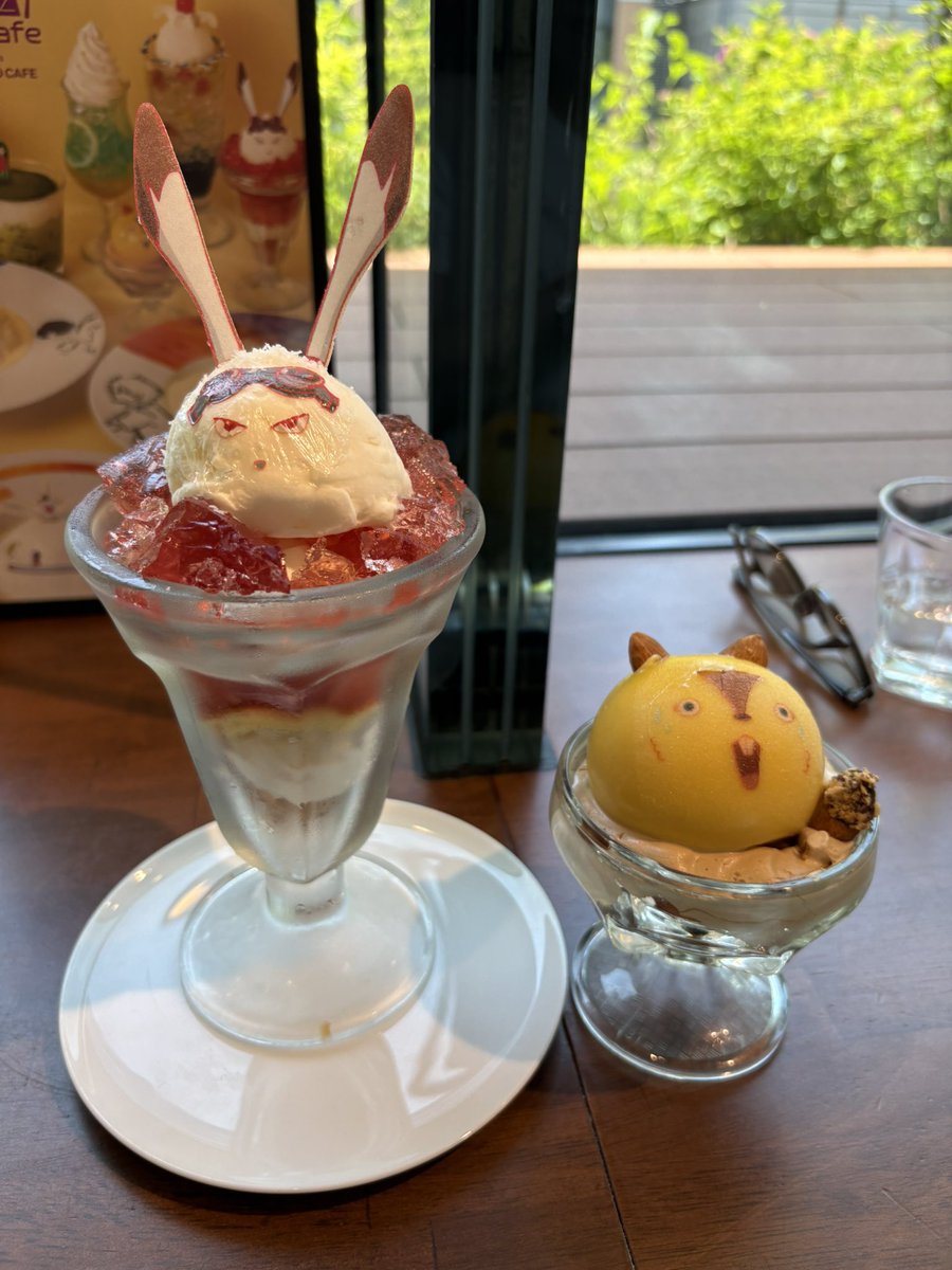 Nonko_no13's tweet photo. カフェはちょうどオープンのタイミングだったので並んだけど結局入れたのは1時間弱くらい待った💦提供はパフェだけだったし比較的早めでした🤔 https://t.co/Wa5KsswmgE