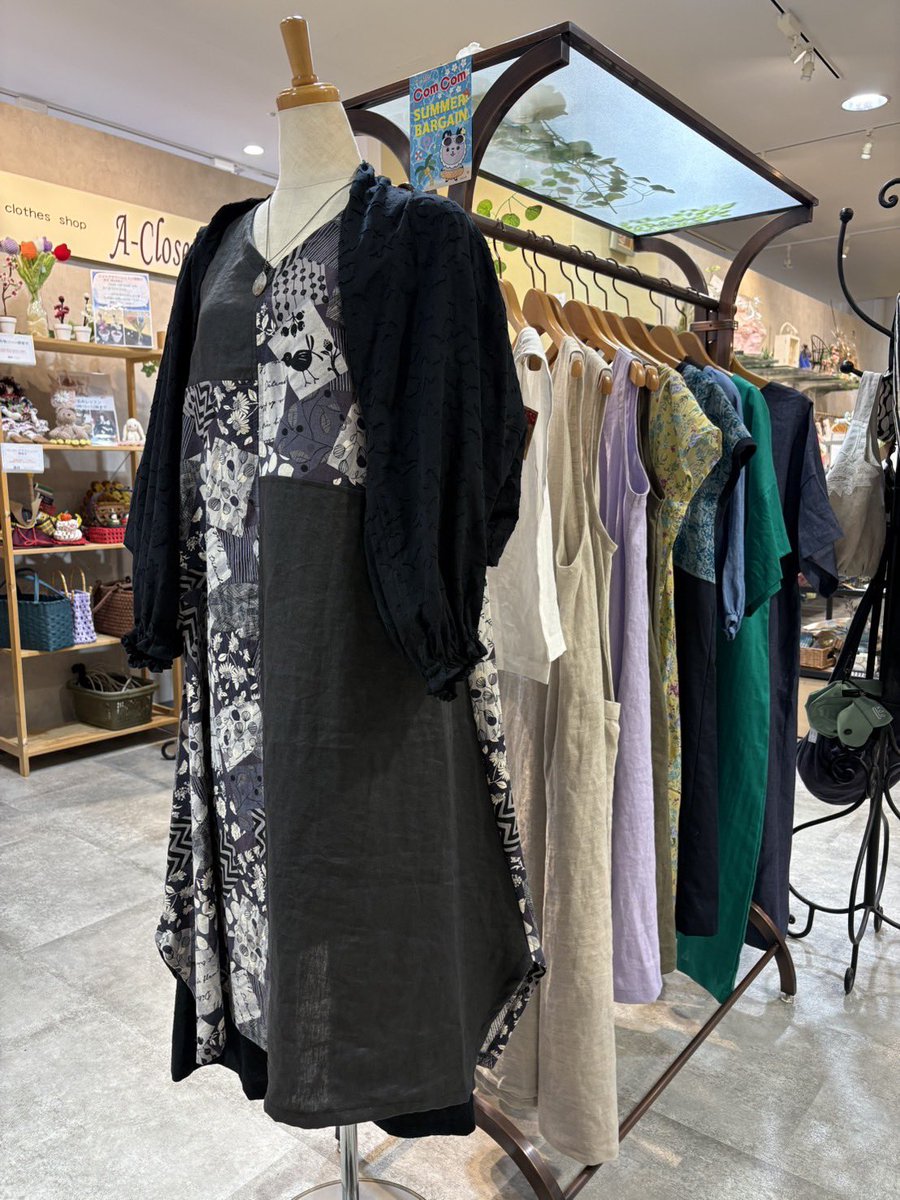AYAS_Aclo's tweet photo. こんばんは🌇A-closetです。
店頭を涼しげな服でまとめてみました！
普段使いから夏祭りなど、活躍間違いなし！#足利 #ハンドメイド作品 #服飾作家募集中 https://t.co/K8zZYass1s