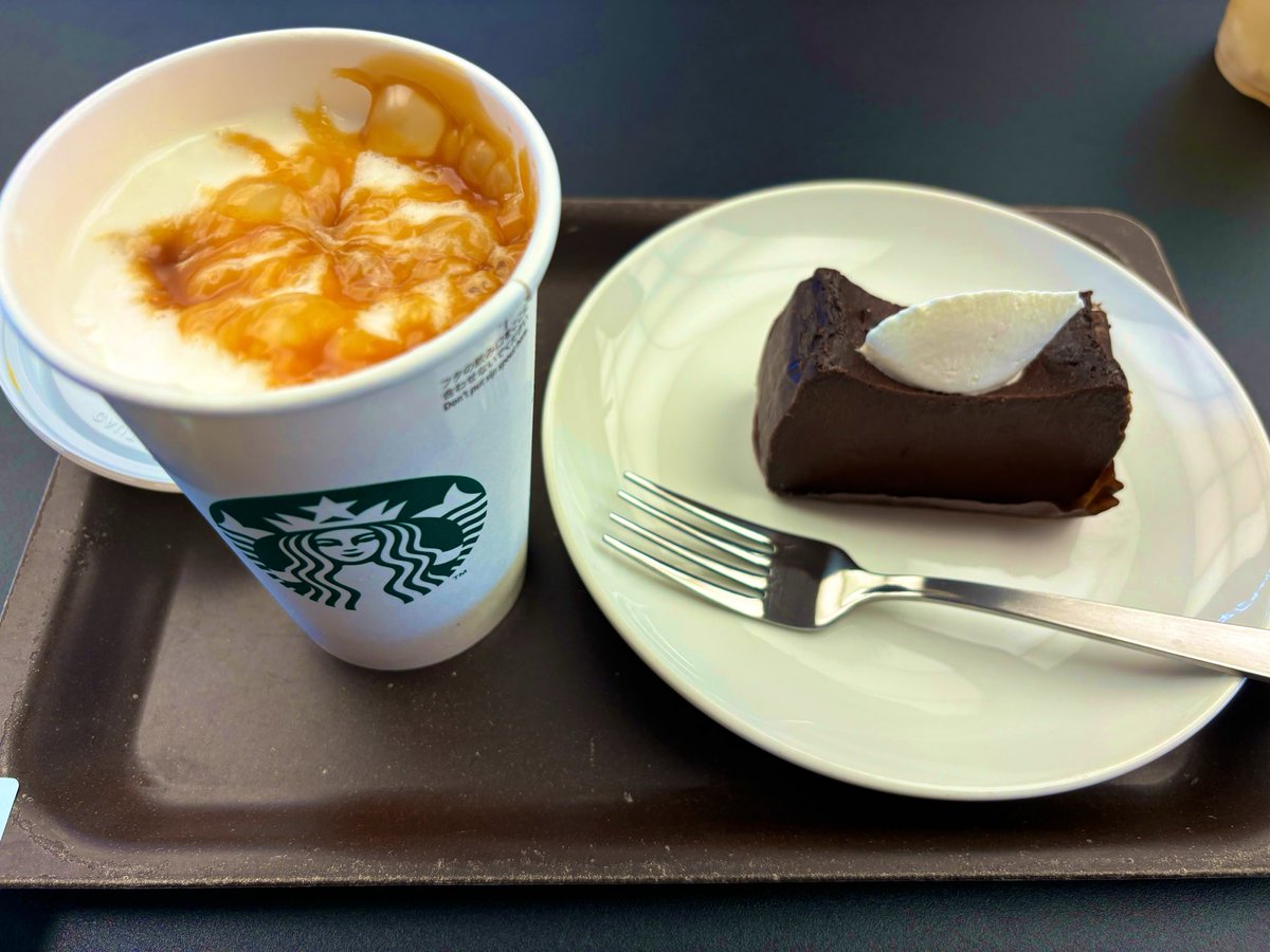 k03_jump's tweet photo. チョコテリーヌ美味しかった https://t.co/4GEdEuZ7fy