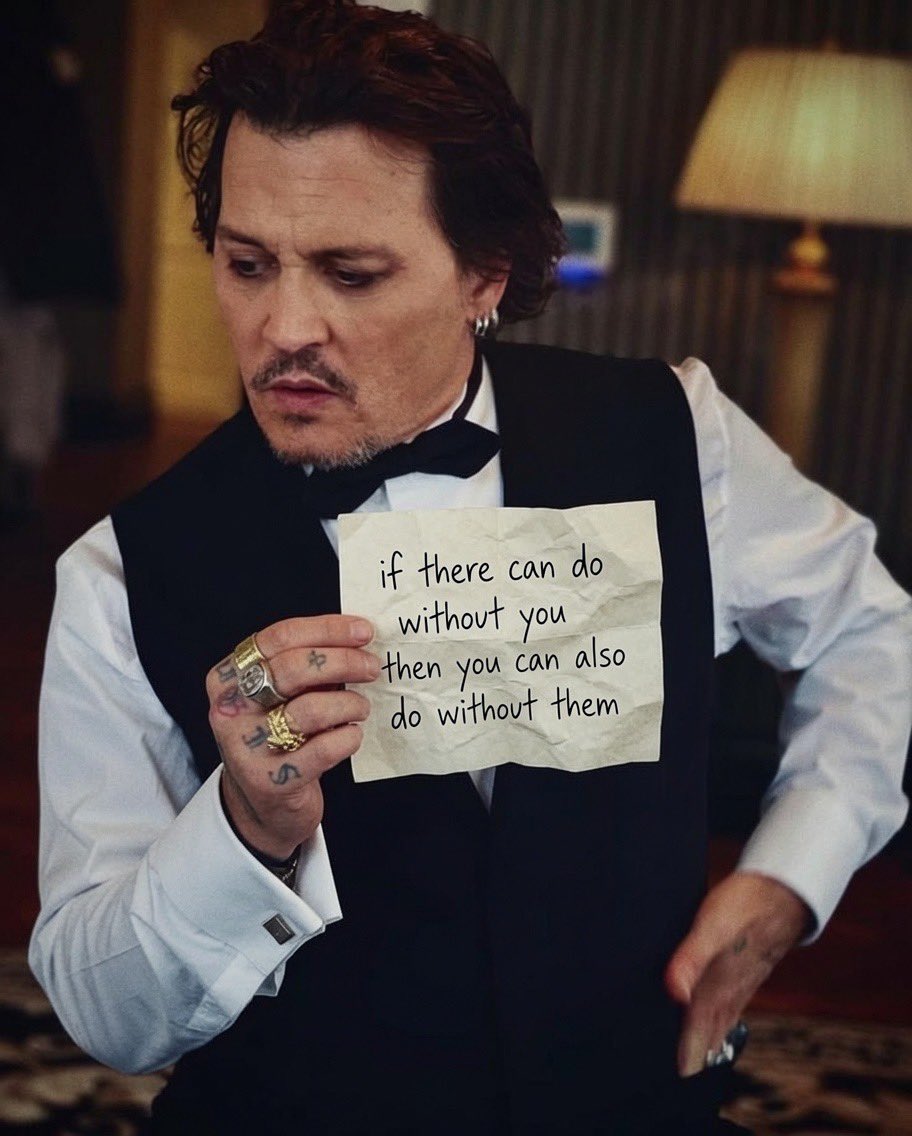 johnnyfans15's tweet photo. #broken #johnnydepp #forever https://t.co/ifys95nLfX