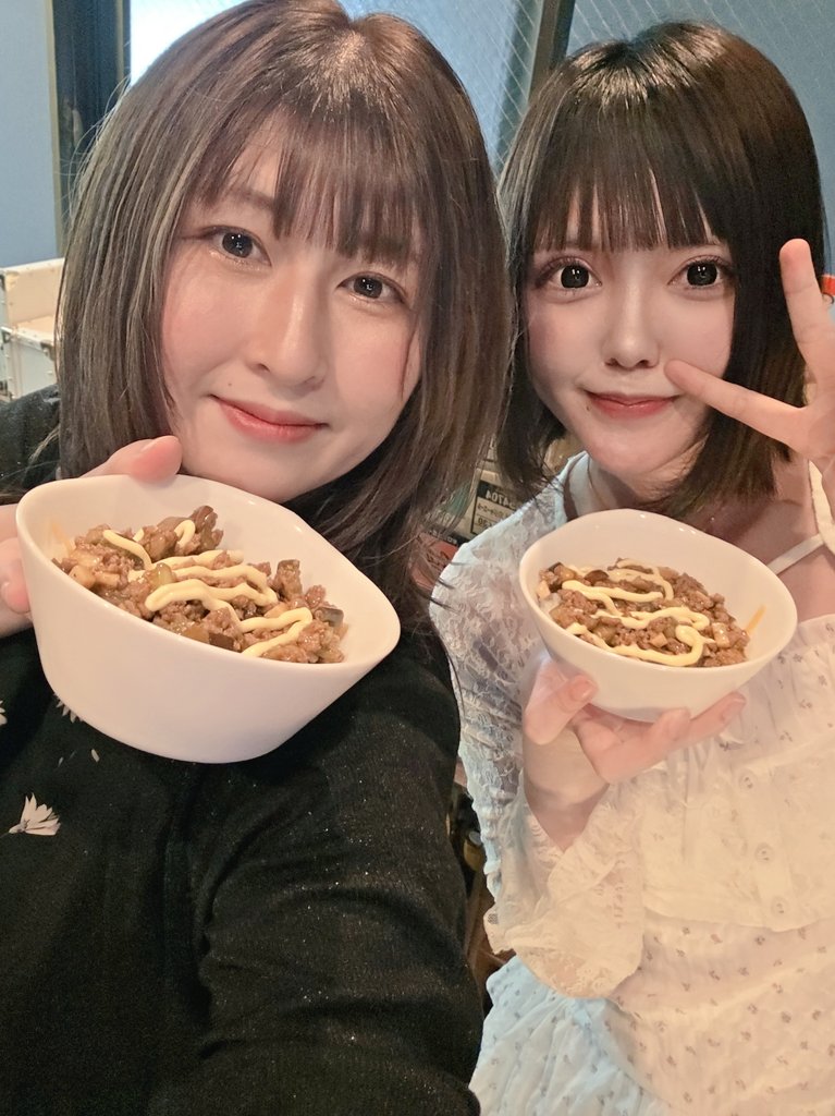 うめちゃんとご飯頂いてます🙂‍↕️🫶 BARにゃお様まだまだお待ちして