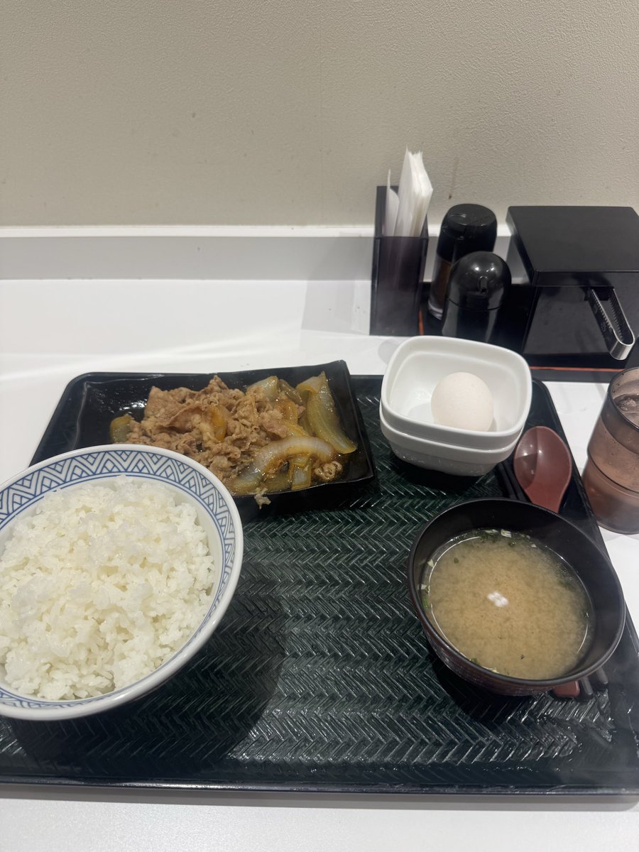 amezo_track's tweet photo. シンプルに吉野家の牛皿定食が好き👍 ̖́- https://t.co/r82w0gWhay