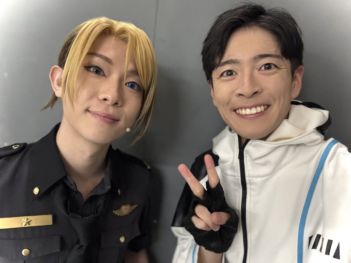 GENGEN0616's tweet photo. 【#エリステ-New Dawn-計11公演終幕】🎊
本日も満席でのご観劇、誠にありがとうございました😊✨

今作は１ステージ当たり合計11回
ジュニアのビリビリ喰らってます⚡️⚡️
ということで11に準えた本日のツーショット
【レオナルド・ライト・ジュニア】📸

明日で東京公演ラスト‼️
最後まで全力だ❤️‍🔥 https://t.co/03dVilhj8S