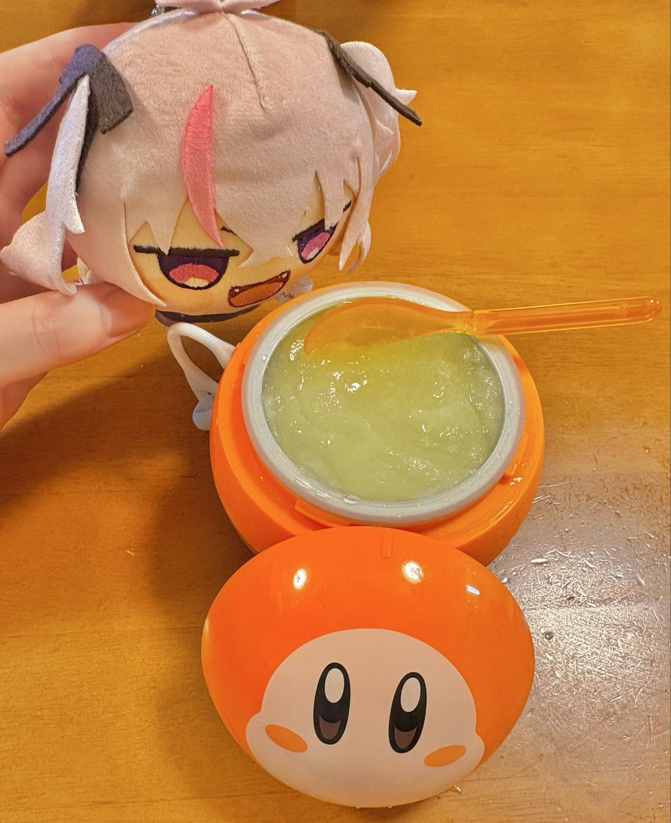 zinbeedesu's tweet photo. まちゅかい、外が暑すぎるからワドルディヨーヨーでシャーベットを作ったよ。
子供の頃の自由研究を思い出して楽しいね。
 #にじまるっとが見られるタグ https://t.co/M4lGZDc9hk