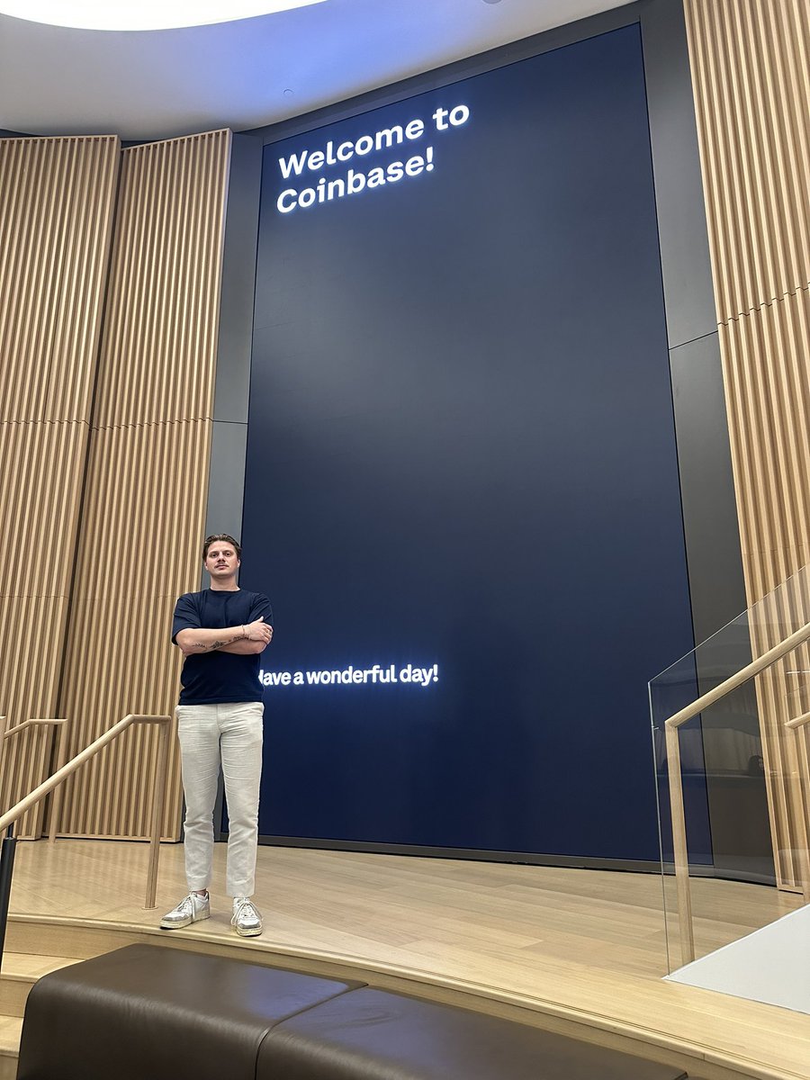 MarkTbuilds's tweet photo. At @coinbase HQ in New York

Got invited to join a private discussion around agentic AI with other industry leaders & partners

@vAPI_Network is clearly building a missing piece x402 needs to make demand boom

Some solid partnerships are already in the making as a result

Big thanks to Chris and @therymac for the invite 🤝