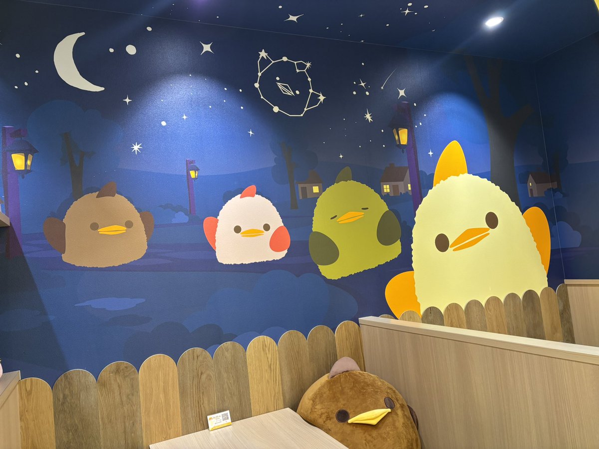 i_m414's tweet photo. 名古屋いくからせっかくだし〜‼️と思ってぴよりんvillageにも行ってきた🐥
固めのプリンがお好みの贔屓にvillageぴよりんはめちゃくちゃオススメしたい一品だなと感じた🍮
めちゃくちゃ可愛くて美味しかった〜🫶 https://t.co/oZU58NX1rR