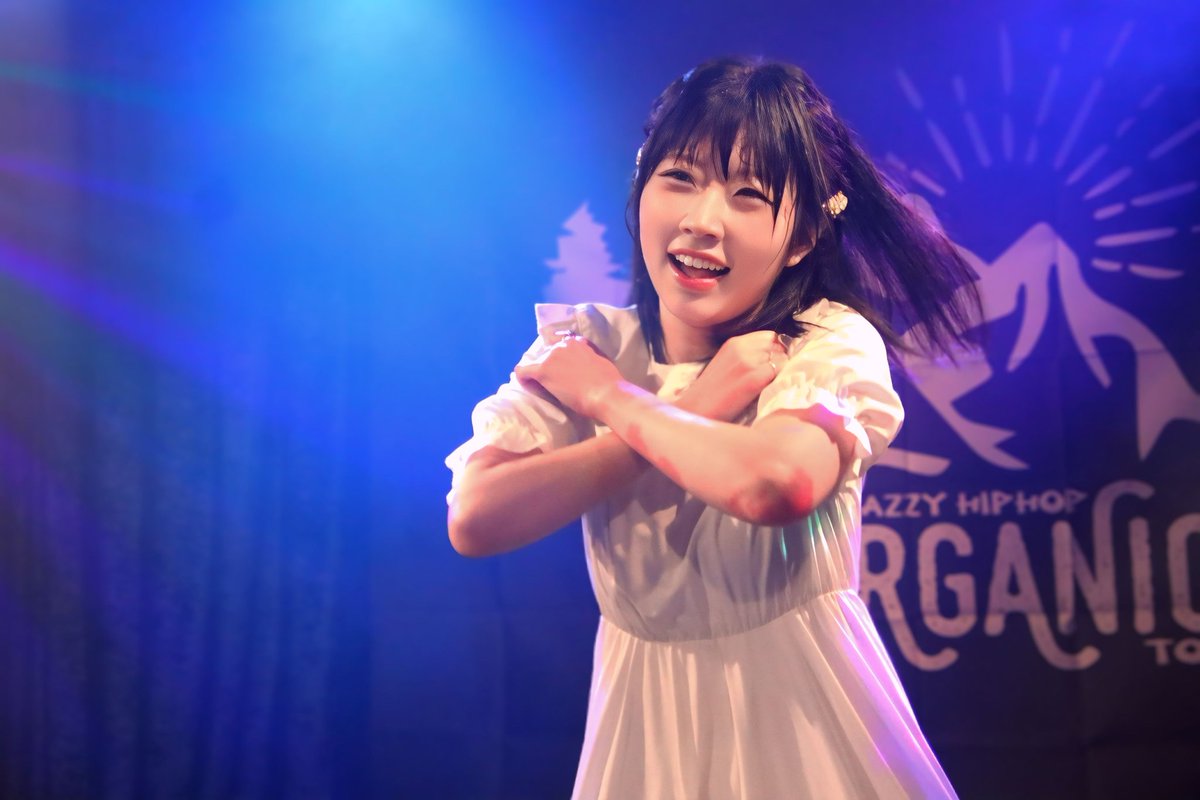 82e57_a's tweet photo. 7/11 さくらさん (EMOE)「深海の雨音 vol.53」 新高円寺LOFT X
歌唱なしで得意のダンスのみ
いい選曲
「少女レイ」~「プラネタリウムの真実」いい
#EMOE写真部
#EMOE https://t.co/QHCtqo5hqJ