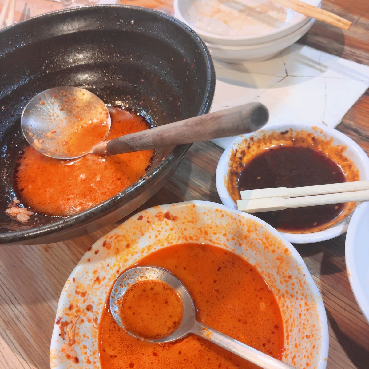 umepou's tweet photo. 〆のユッケジャンクッパ焼肉屋で息子っちのお誕生日祝いができました https://t.co/9BKkDoiE1N